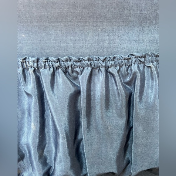 Gorgeous 💙🤎 Vintage Navy Leather Trimmed Trim Suitcase Navy Silk Lining KEY!! - Picture 13 of 15